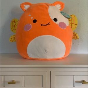 Yummy 16 inch NWT Squishmallow